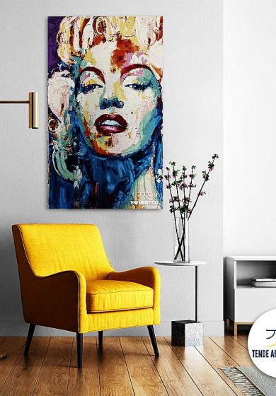 Living room with Poster Mockup Marylin risultato 2963f63a