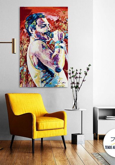 Living room with Poster Mockup Freddie Mercury risultato 798fe861