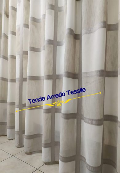 tenda a metro in bouclè con filamenti laminati base piombata 7 Tenda a Metro in Bouclè Effetto Lino base Piombata Altezza 3 Metri