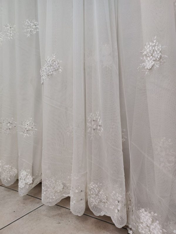 Tenda a Metro in Tulle con Base Orlata Altezza 3 Metri