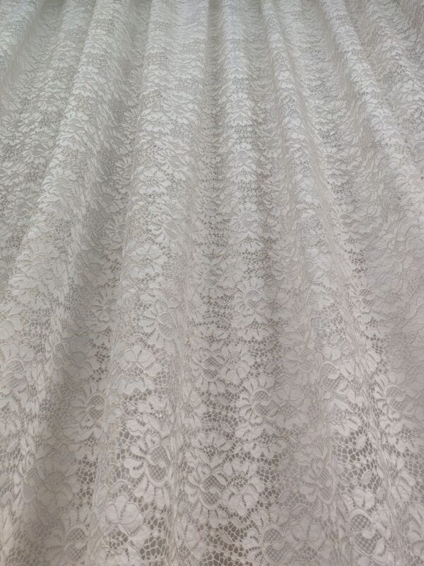 Tenda a Metro in Pizzo Beige