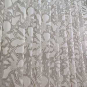 Tenda a Metro in Devorè Fiore tortora