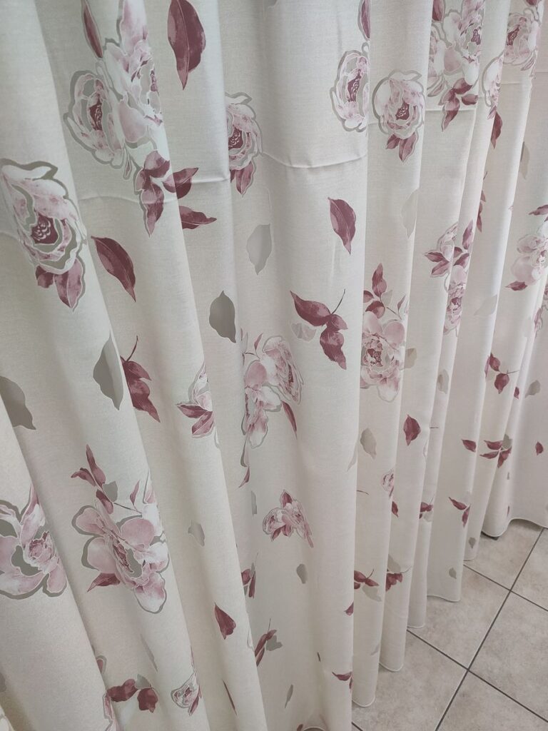 tenda a metro in devorè altezza 3 metri rosa 7 IMG20250927104702 risultato