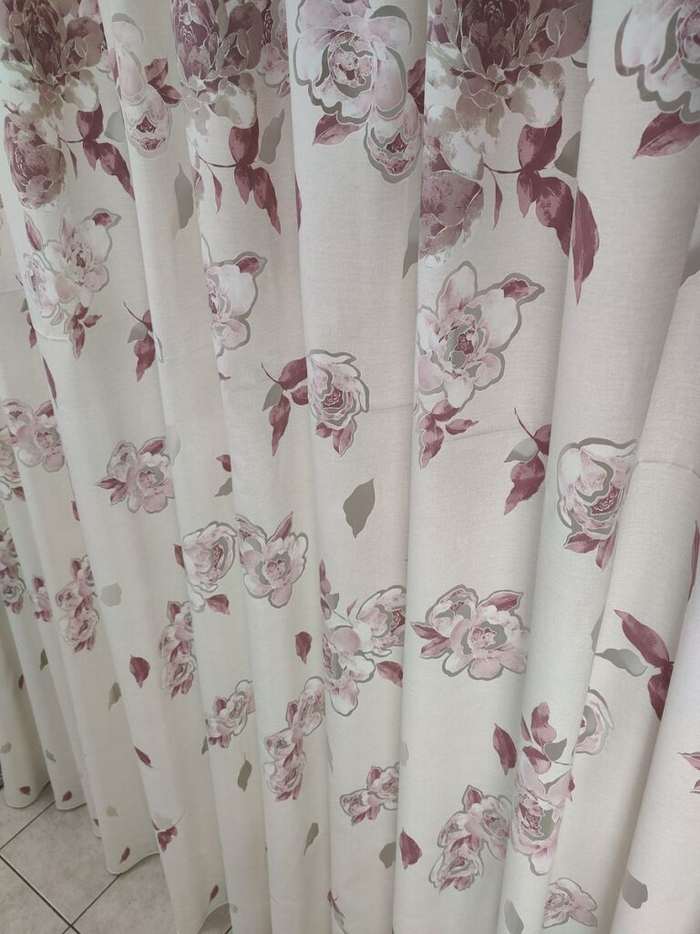 tenda a metro in devorè altezza 3 metri rosa 3 IMG20250927104732 risultato