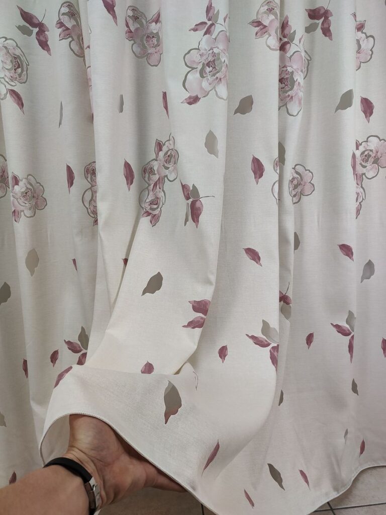 tenda a metro in devorè altezza 3 metri rosa 2 IMG20250927104739 risultato