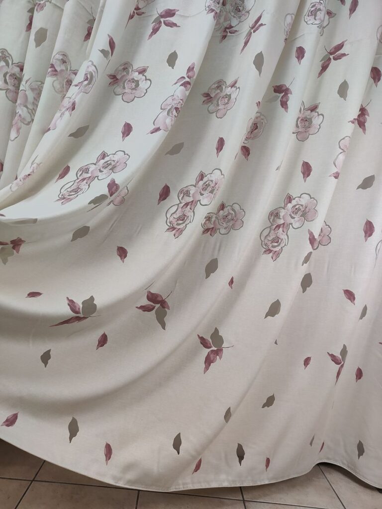 tenda a metro in devorè altezza 3 metri rosa 14 IMG20250927104745 risultato