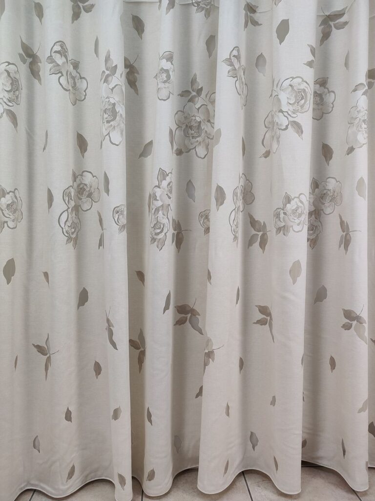 tenda a metro in devorè altezza 3 metri tortora 15 IMG20250927105948 risultato