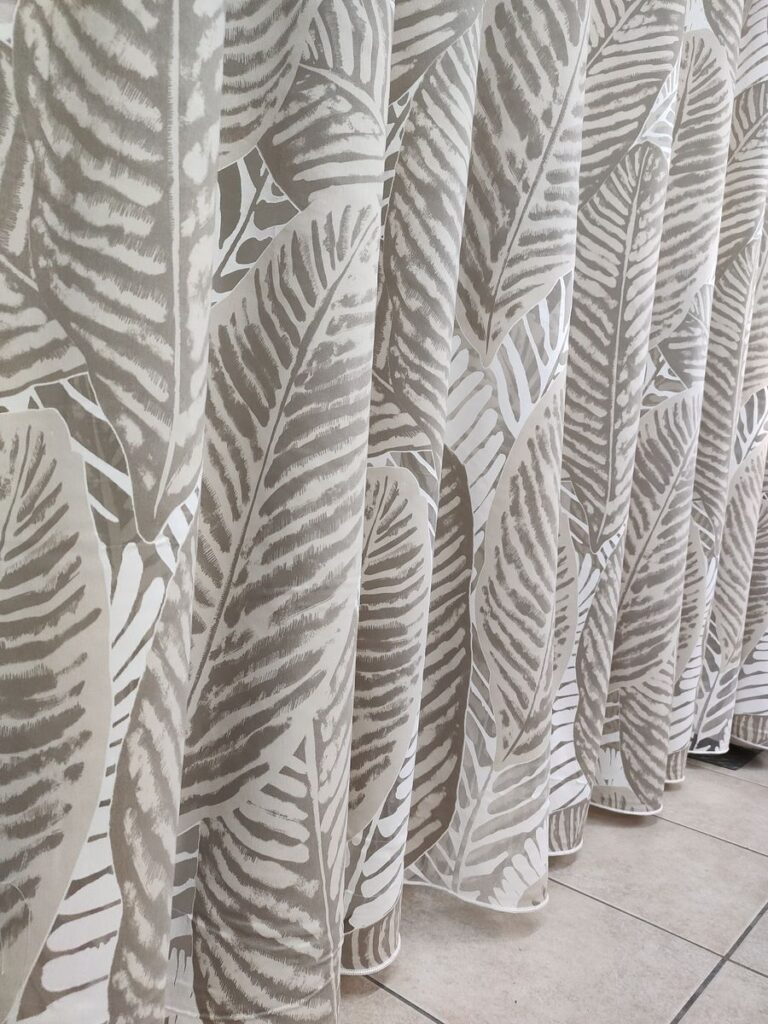 tenda a metro in devorè altezza 3 metri tortora 14 IMG20250927111421 risultato