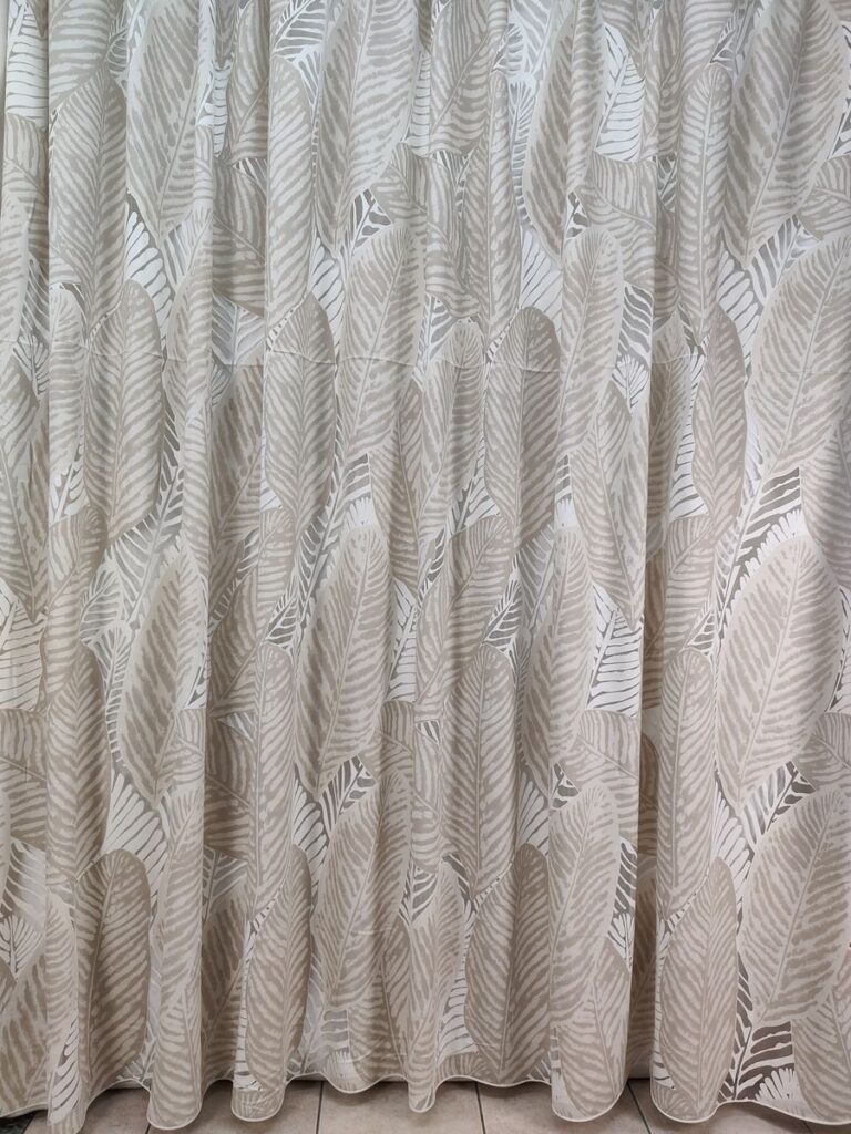 tenda a metro in devorè altezza 3 metri beige 11 IMG20250927121633 risultato