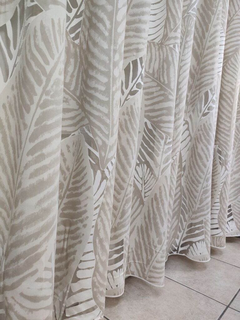 tenda a metro in devorè altezza 3 metri beige 15 IMG20250927121651 risultato