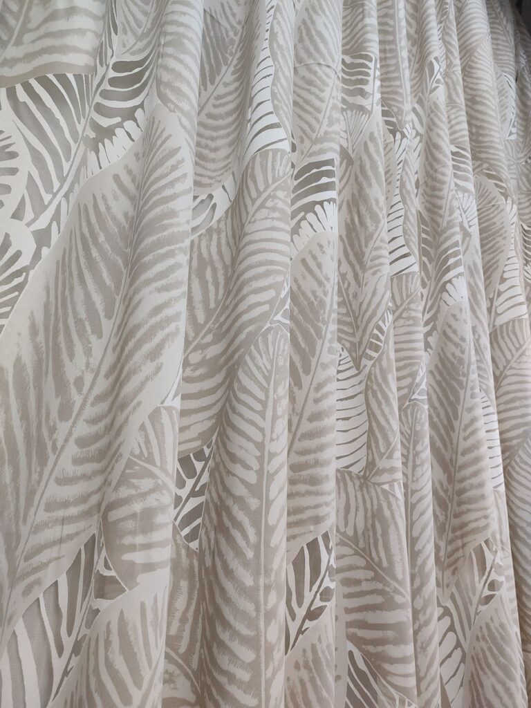 tenda a metro in devorè altezza 3 metri beige 16 IMG20250927121653 risultato