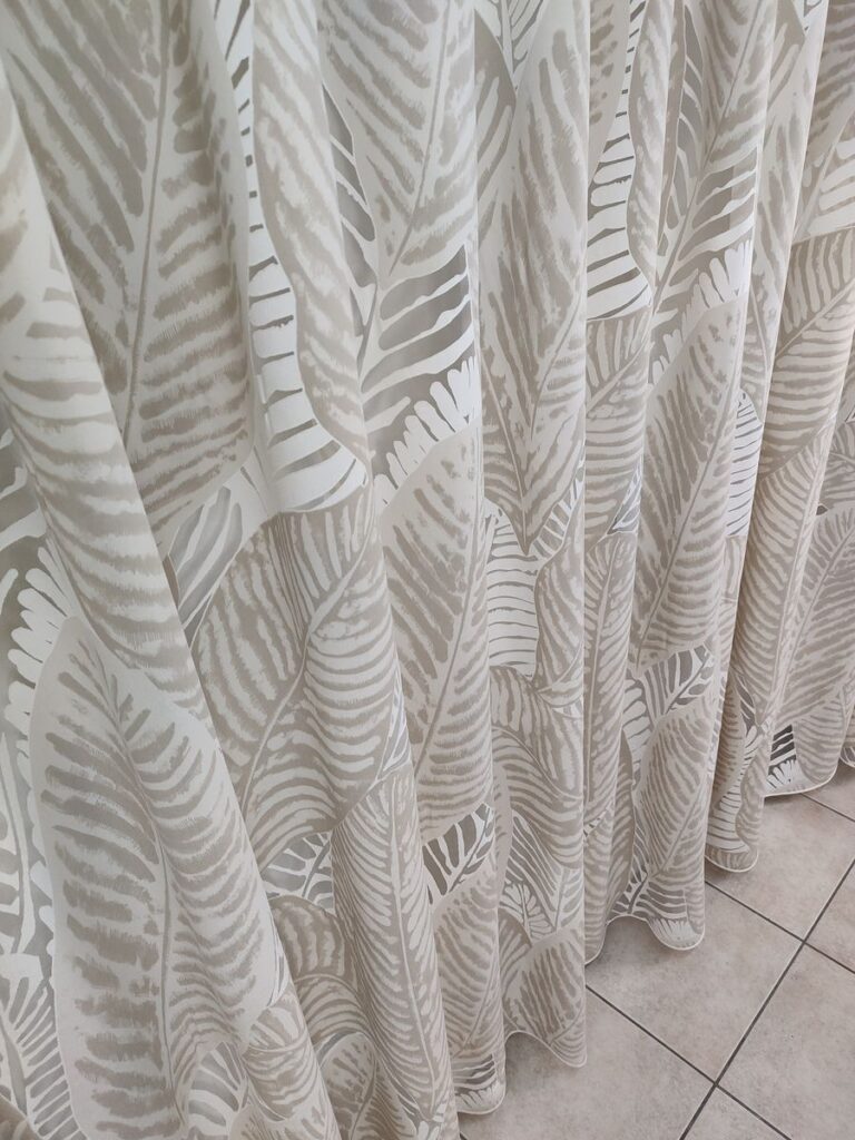 tenda a metro in devorè altezza 3 metri beige 17 IMG20250927121656 risultato