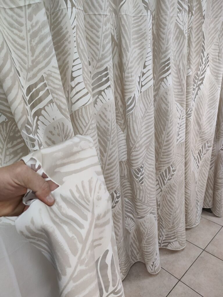 tenda a metro in devorè altezza 3 metri beige 4 IMG20250927121737 risultato