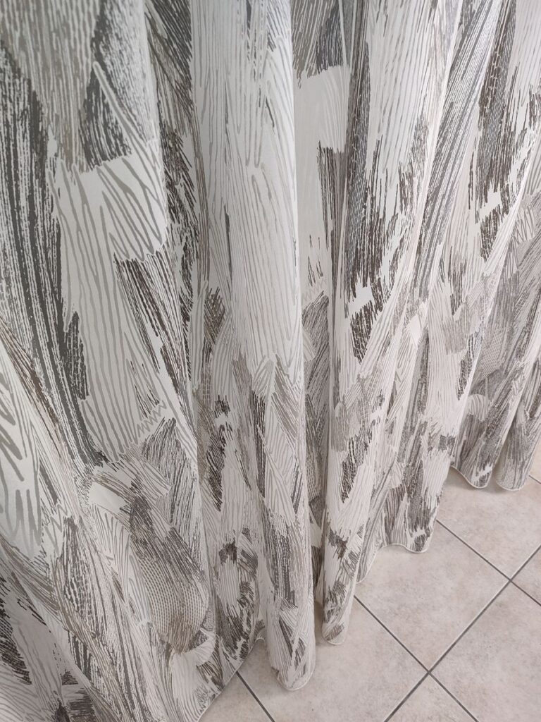 tenda a metro in devorè altezza 3 metri grigio 17 IMG20250927123356 risultato