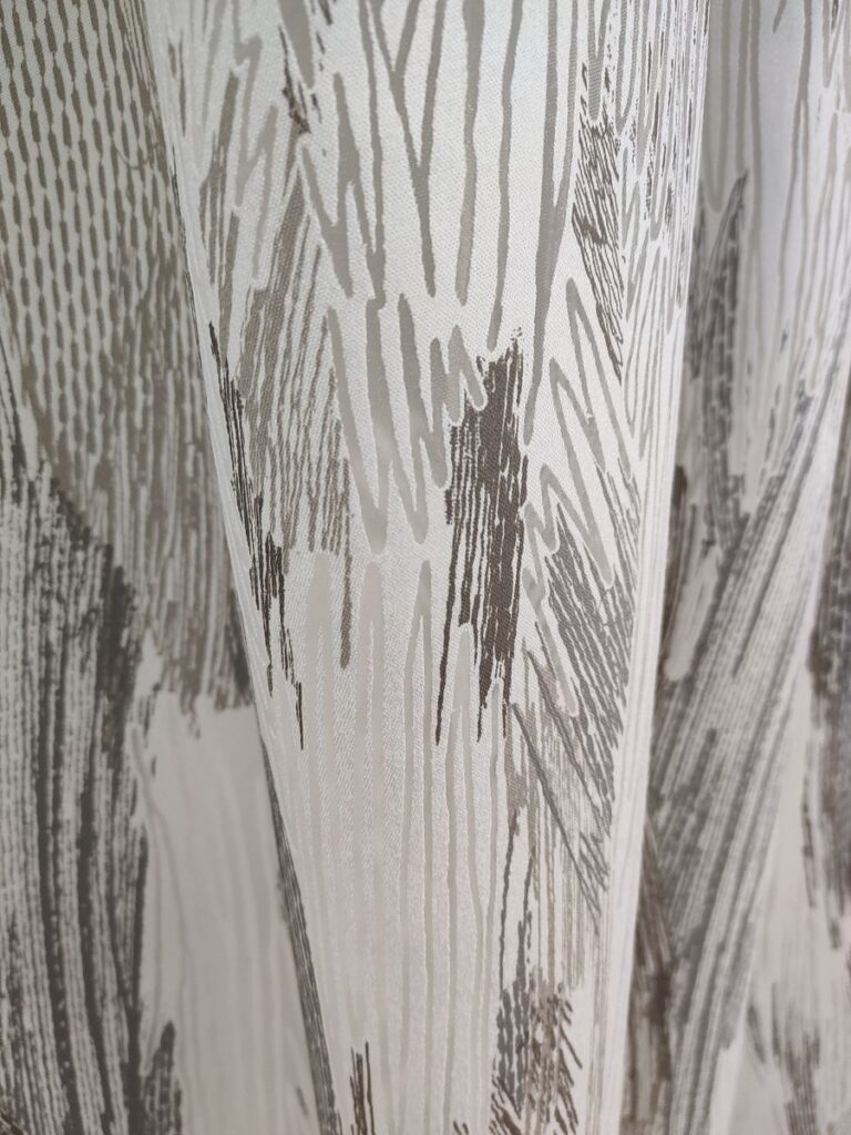 tenda a metro in devorè altezza 3 metri grigio 10 IMG20250927123359 risultato