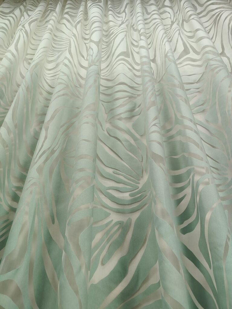 tenda a metro in devorè altezza 3 metri verde 13 IMG20251016121603 risultato