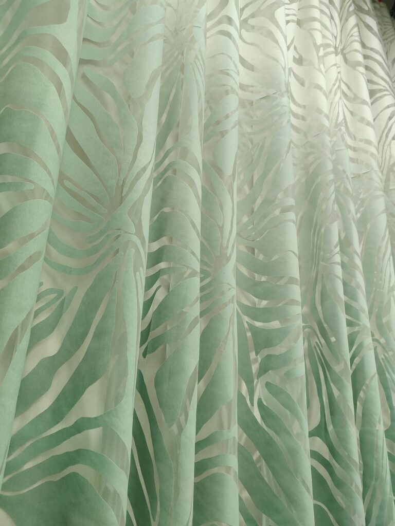 tenda a metro in devorè altezza 3 metri verde 16 IMG20251016121617 risultato