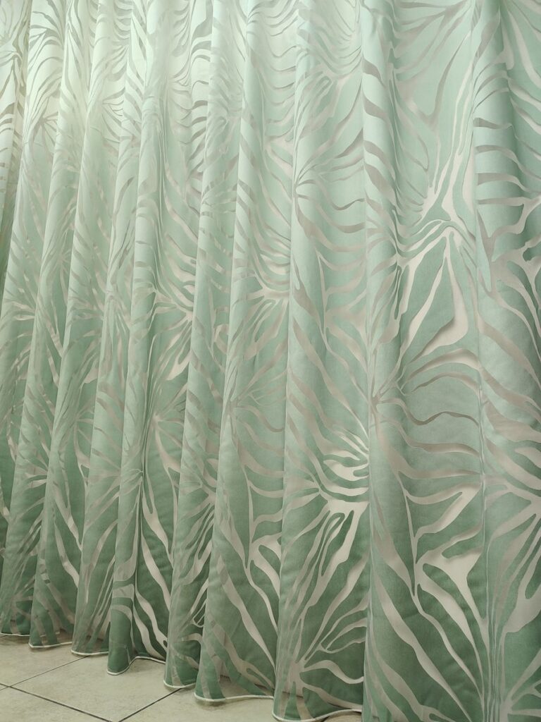 tenda a metro in devorè altezza 3 metri verde 8 IMG20251016121636 risultato