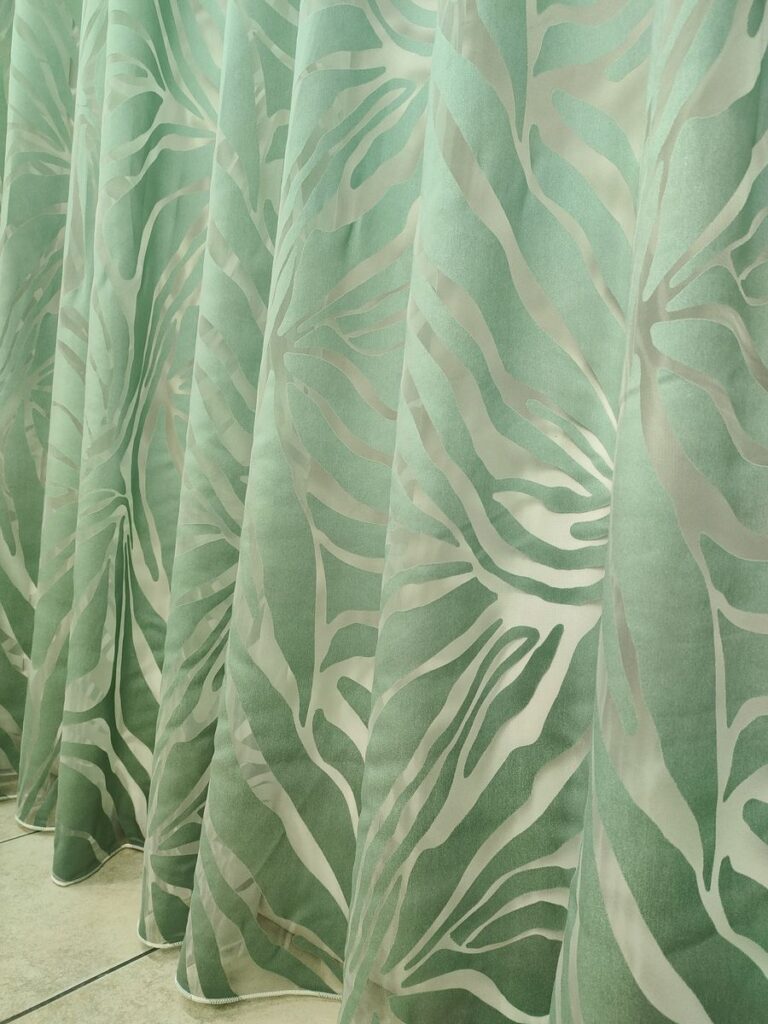 tenda a metro in devorè altezza 3 metri verde 7 IMG20251016121639 risultato