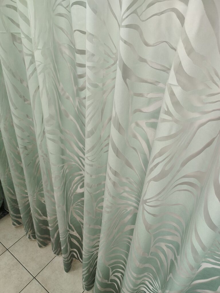 tenda a metro in devorè altezza 3 metri verde 5 IMG20251016121647 risultato