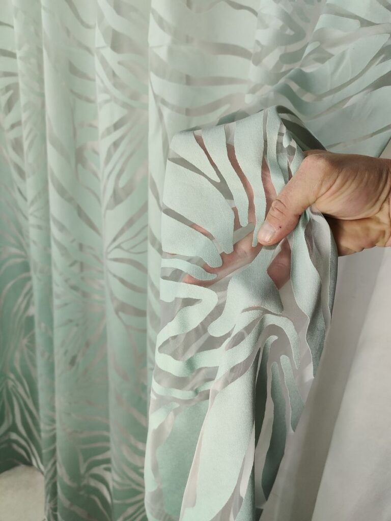 tenda a metro in devorè altezza 3 metri verde 2 IMG20251016121705 risultato