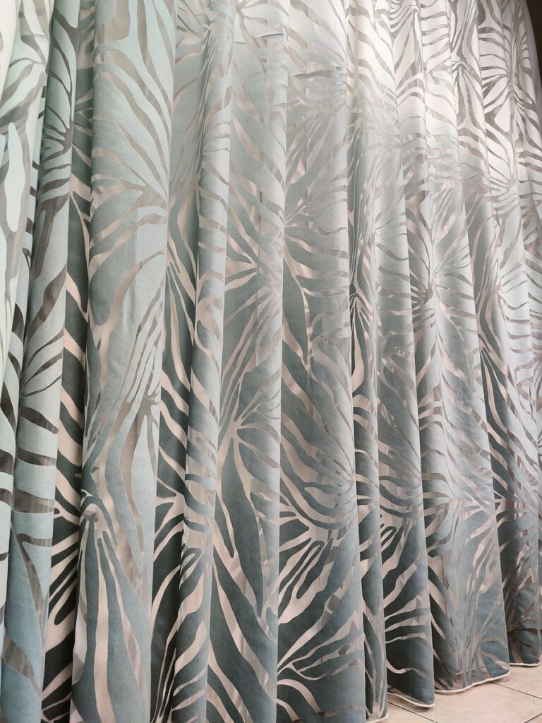 tenda a metro in devorè altezza 3 metri ottanio 14 IMG20251016123619 risultato