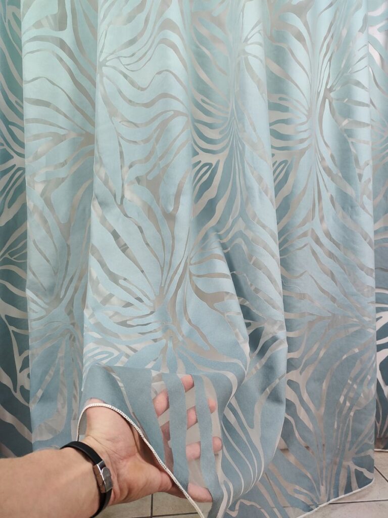 tenda a metro in devorè altezza 3 metri ottanio 6 IMG20251016123705 risultato