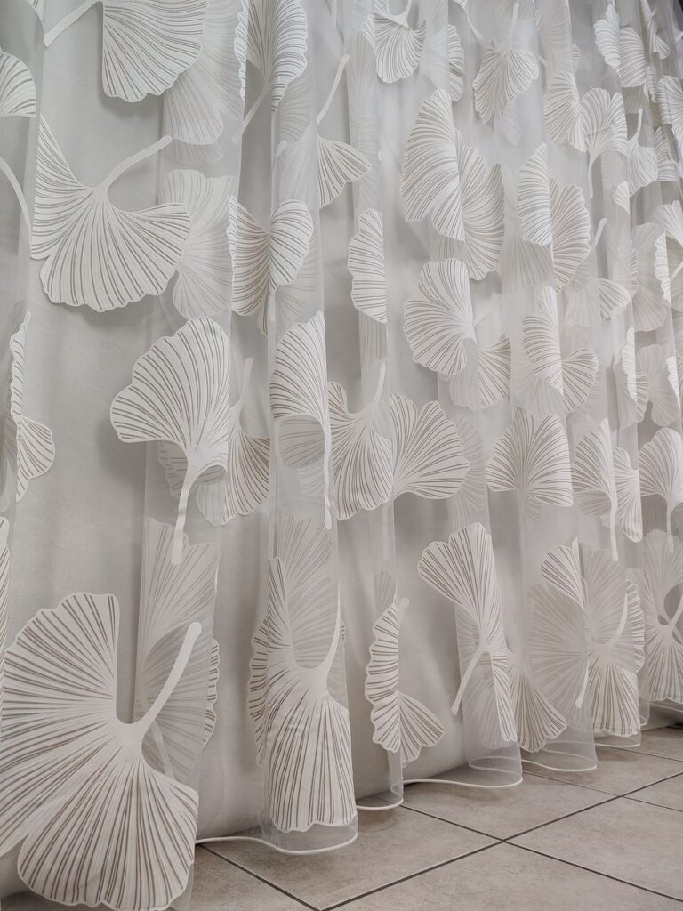 tenda a metro in devorè altezza 3 metri tortora 15 IMG20251016130619 risultato