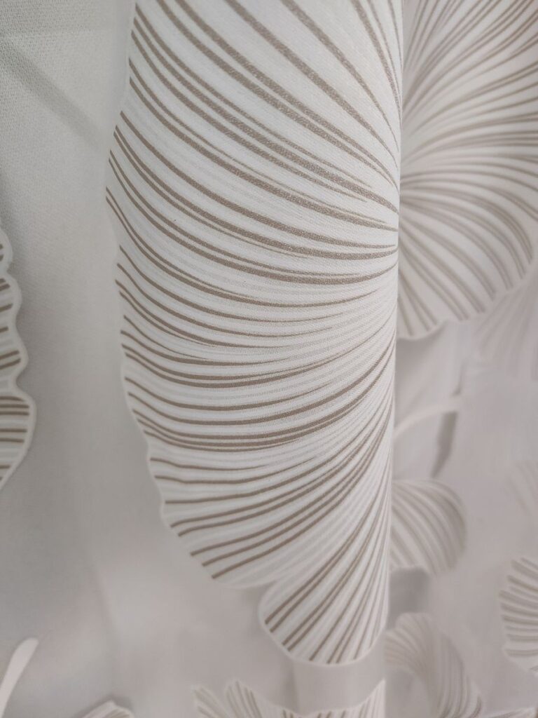 tenda a metro in devorè altezza 3 metri tortora 19 IMG20251016130630 risultato