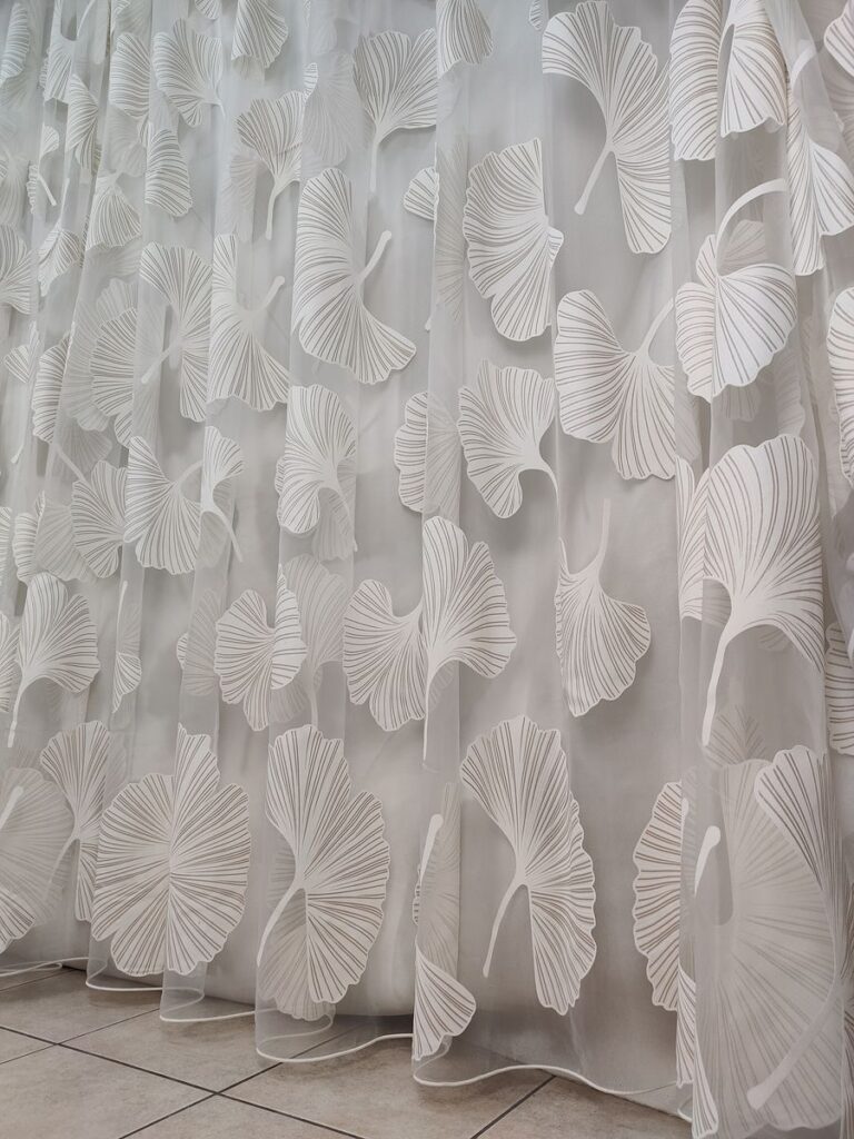 tenda a metro in devorè altezza 3 metri tortora 10 IMG20251016130640 risultato