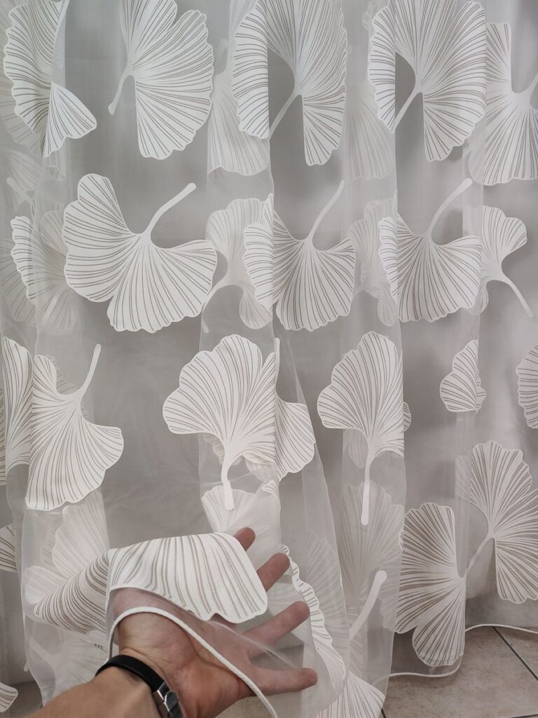 tenda a metro in devorè altezza 3 metri tortora 6 IMG20251016130657 risultato