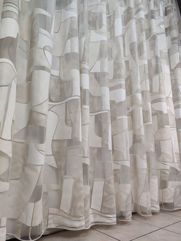 tenda a metro in devorè altezza 3 metri beige 15 IMG20251016135522 risultato