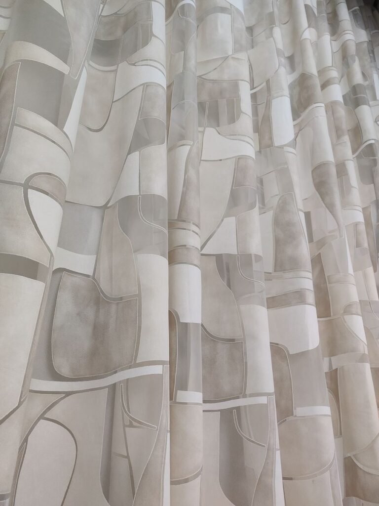 tenda a metro in devorè altezza 3 metri beige 13 IMG20251016135527 risultato