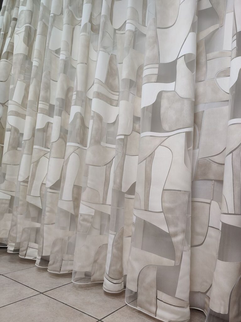 tenda a metro in devorè altezza 3 metri beige 10 IMG20251016135544 risultato