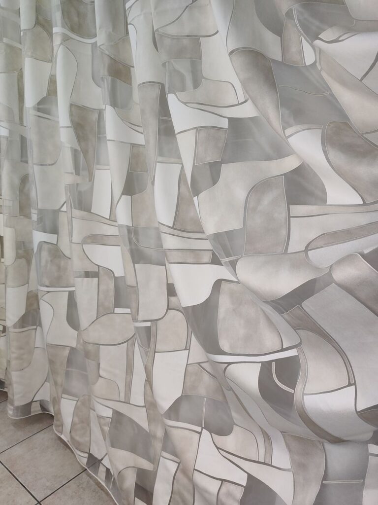 tenda a metro in devorè altezza 3 metri beige 3 IMG20251016135616 risultato