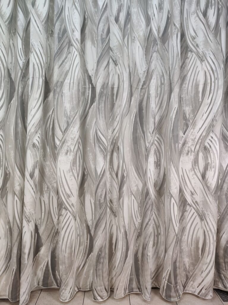 tenda a metro in devorè altezza 3 metri grigio 18 IMG20251016140702 risultato