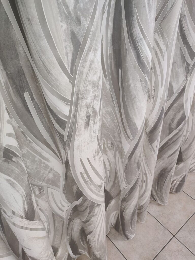 tenda a metro in devorè altezza 3 metri grigio 12 IMG20251016140733 risultato