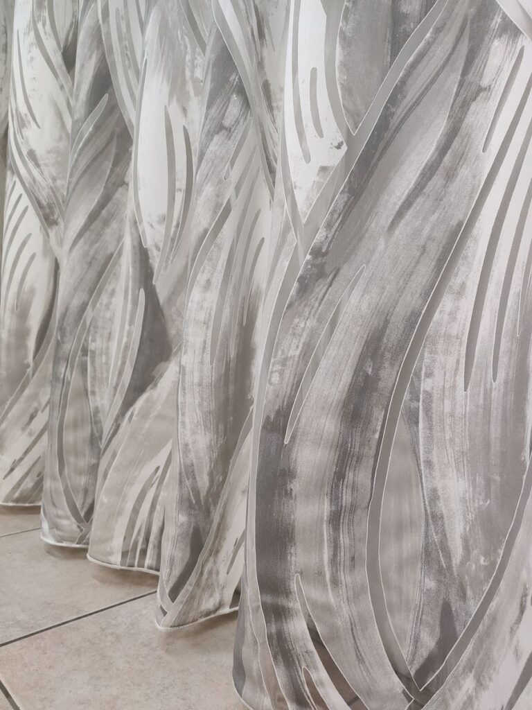 tenda a metro in devorè altezza 3 metri grigio 9 IMG20251016140749 risultato