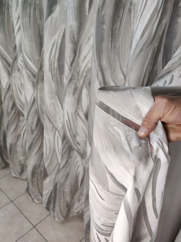 tenda a metro in devorè altezza 3 metri grigio 4 IMG20251016140813 risultato