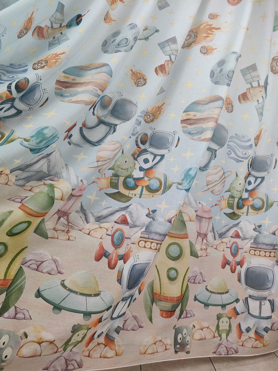 tenda a metro in bouclè effetto lino astronauti 1 Tenda a Metro in Bouclè Effetto Lino Astronauti
