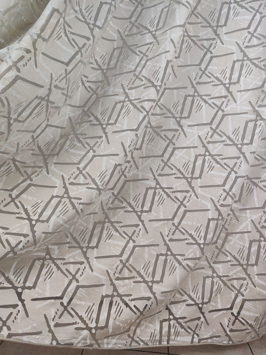 tenda a metro in devorè altezza 3 metri effetto lino beige 5 Tenda a Metro in Devorè Altezza 3 Metri Effetto lino Beige - immagine 5