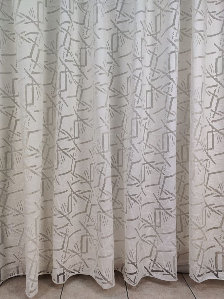 tenda a metro in devorè altezza 3 metri effetto lino naturale 13 IMG20251022124020 risultato