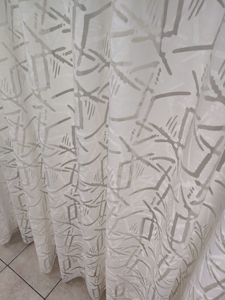 tenda a metro in devorè altezza 3 metri effetto lino naturale 4 IMG20251022124112 risultato