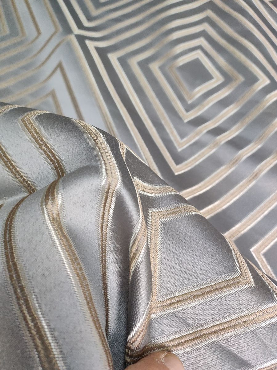 tappezzeria a metro grigio 4 Tappezzeria a Metro Grigio - immagine 4