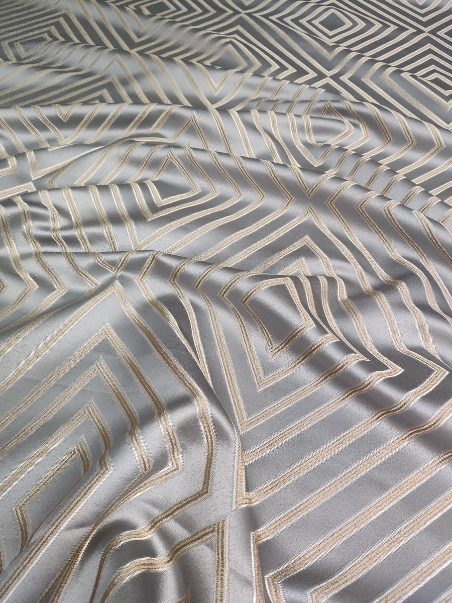 tappezzeria a metro grigio 3 Tappezzeria a Metro Grigio - immagine 3