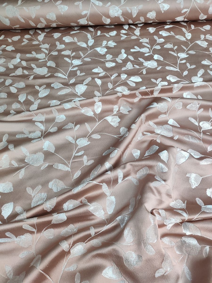 tappezzeria a metro rosa 7 Tappezzeria a Metro Rosa - immagine 7