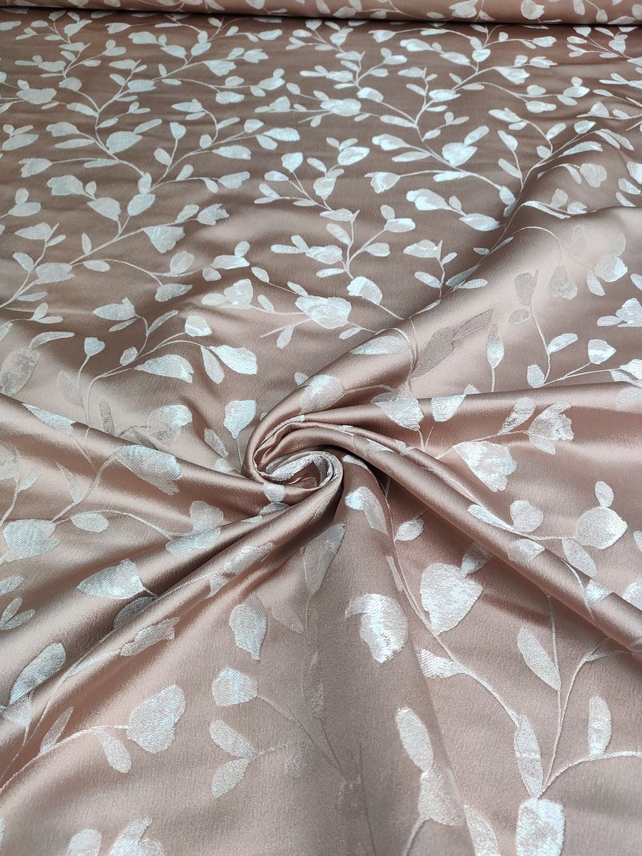 tappezzeria a metro rosa 6 Tappezzeria a Metro Rosa - immagine 6