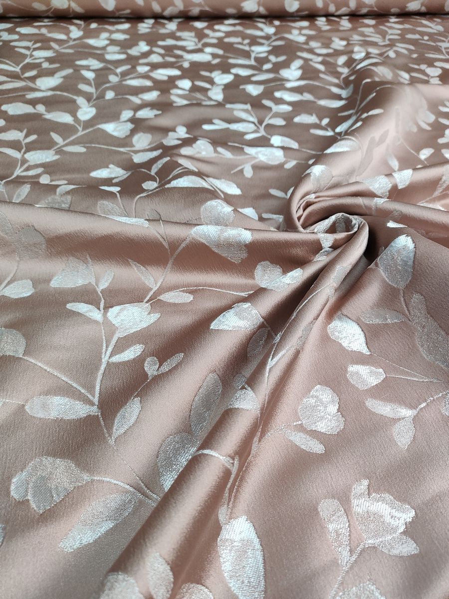 tappezzeria a metro rosa 5 Tappezzeria a Metro Rosa - immagine 5