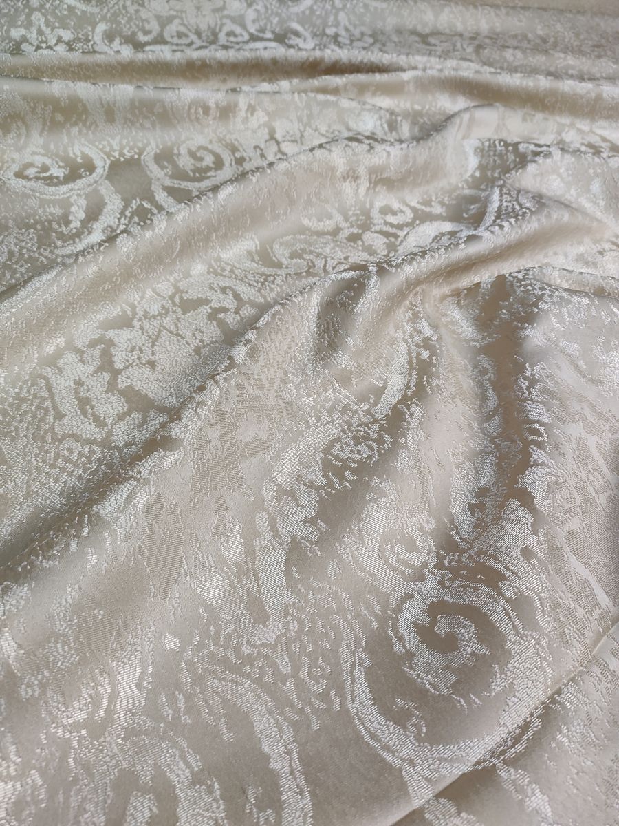 tappezzeria a metro beige 2 Tappezzeria a Metro Beige - immagine 2