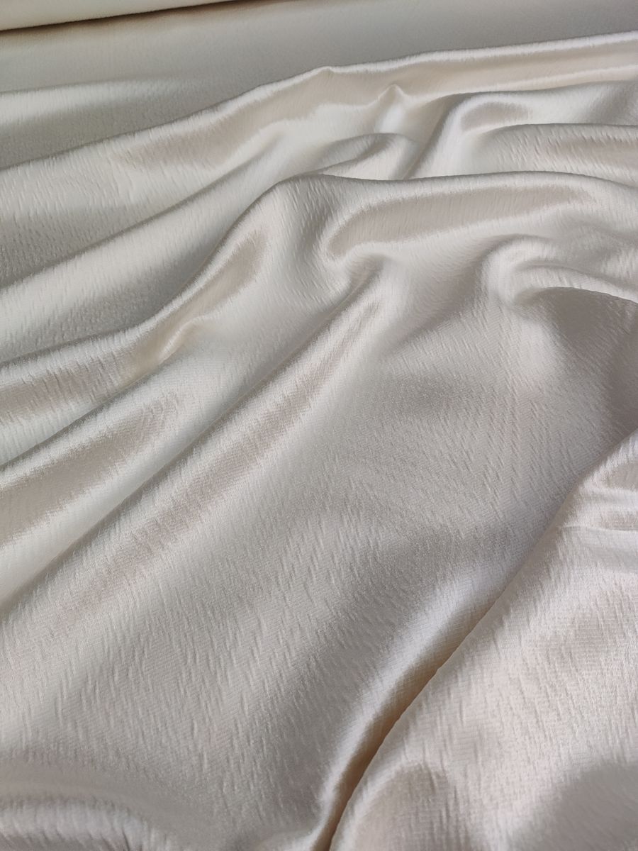 tappezzeria a metro beige 8 Tappezzeria a Metro Beige - immagine 8